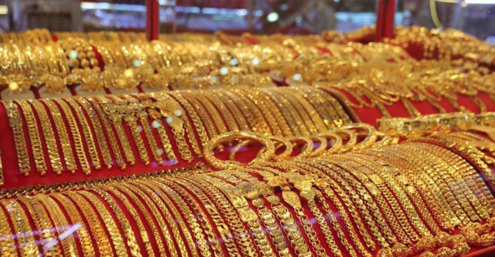 តម្លៃហាងឆេងមាសបានស្ថិតក្នុងសភាពទ្រឹងបន្ទាប់ពីបានស្ទុះងើបឡើងថ្លៃនាពេលថ្មីៗនេះ ដោយសារការកាត់បន្ថយអត្រាការប្រាក់របស់ធនាគារកណ្តាលអាមេរិក។
