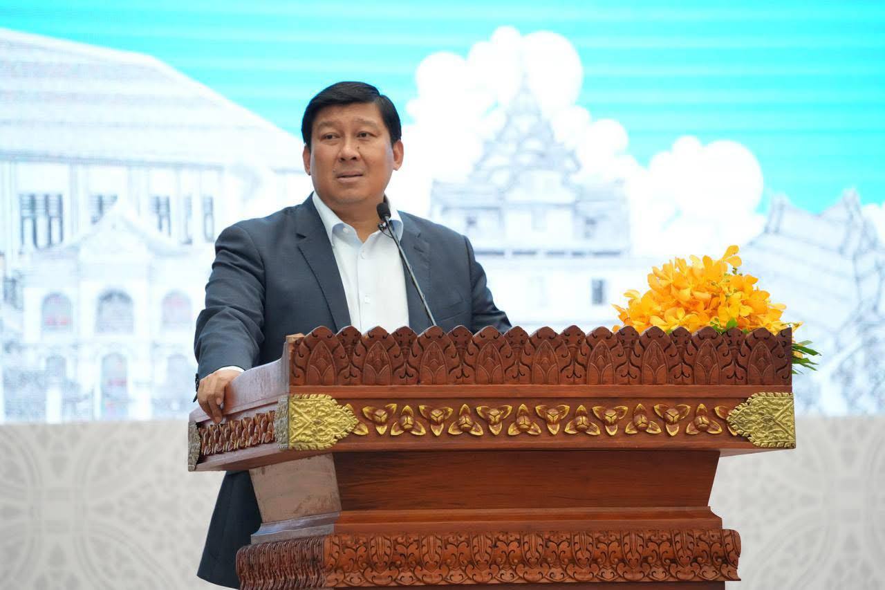 សាយ សំអាល់ រដ្ឋមន្រ្តីក្រសួងរៀបចំដែនដី នគរូបនីយកម្ម និងសំណង់