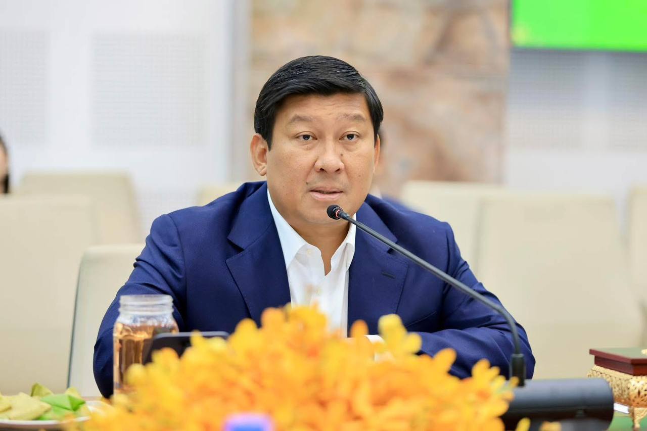 លោកសាយ សំអាល់ ឧបនាយករដ្ឋមន្រ្តី រដ្ឋមន្រ្តីក្រសួងរៀបចំដែនដី នគរូបនីយកម្ម និងសំណង់