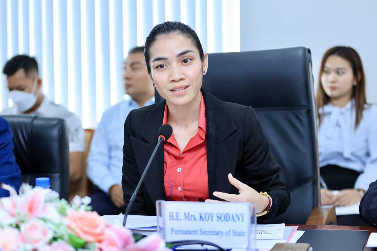 រដ្ឋលេខាធិការក្រសួងសាធារណការ និងដឹកជញ្ជូនលោកជំទាវ កុយ សុដានី