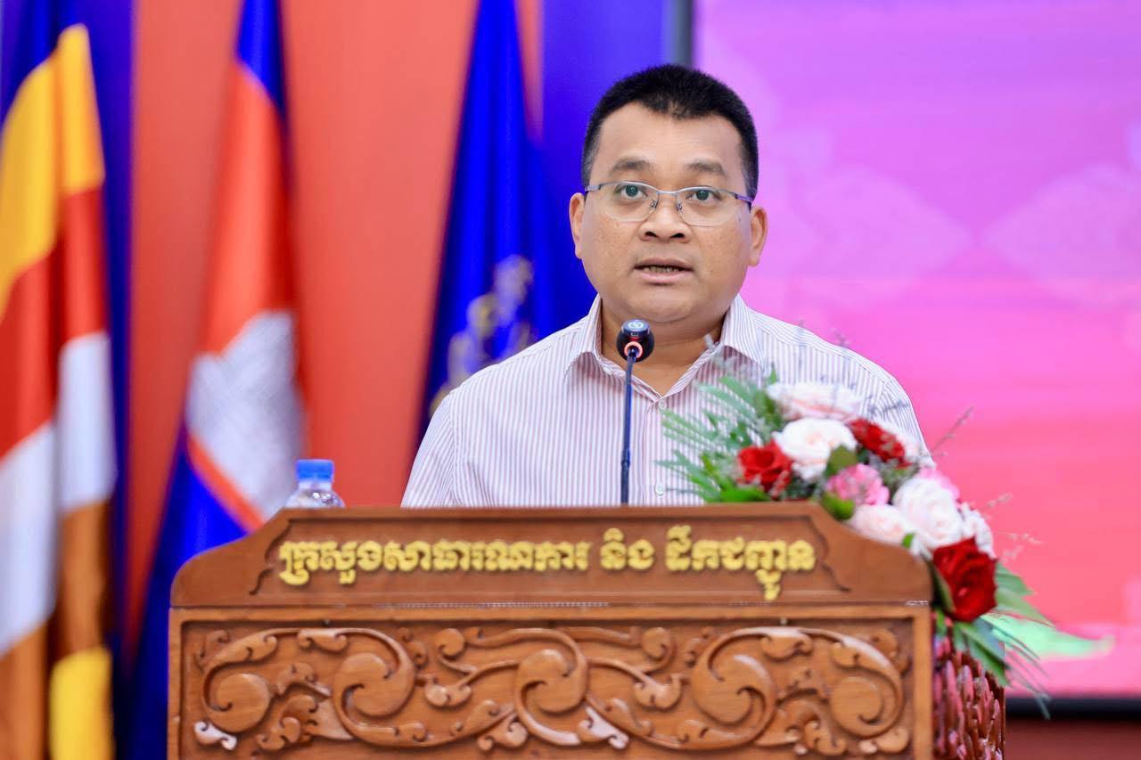 លោកប៉េង ពោធិ៍នា រដ្ឋមន្រ្តីក្រសួងសាធារណការ និងដឹកជញ្ជូន