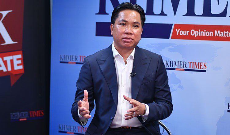 អ្នកឧកញ៉ាសំ សុខនឿនប្រធានសម្ព័ន្ឋក្រុមប្រឹក្សាភិបាលក្រុមហ៊ុនSAM SN Group