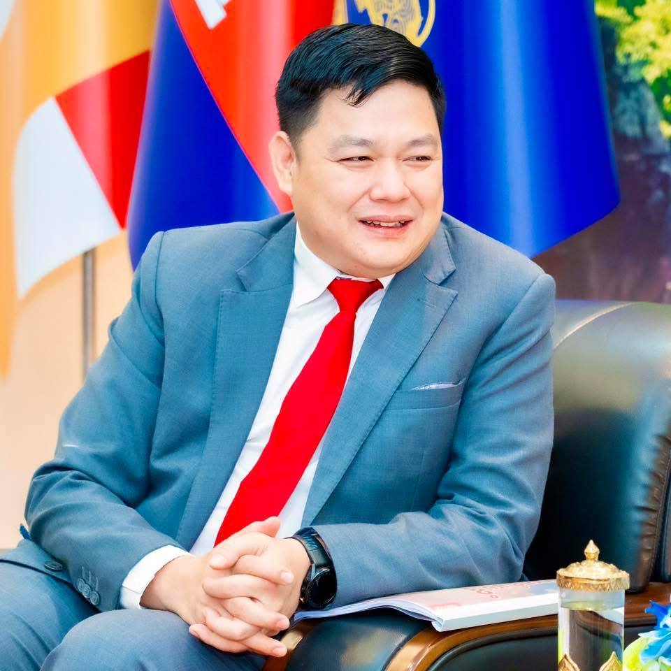 លោក អ៊ុក ជីបផល