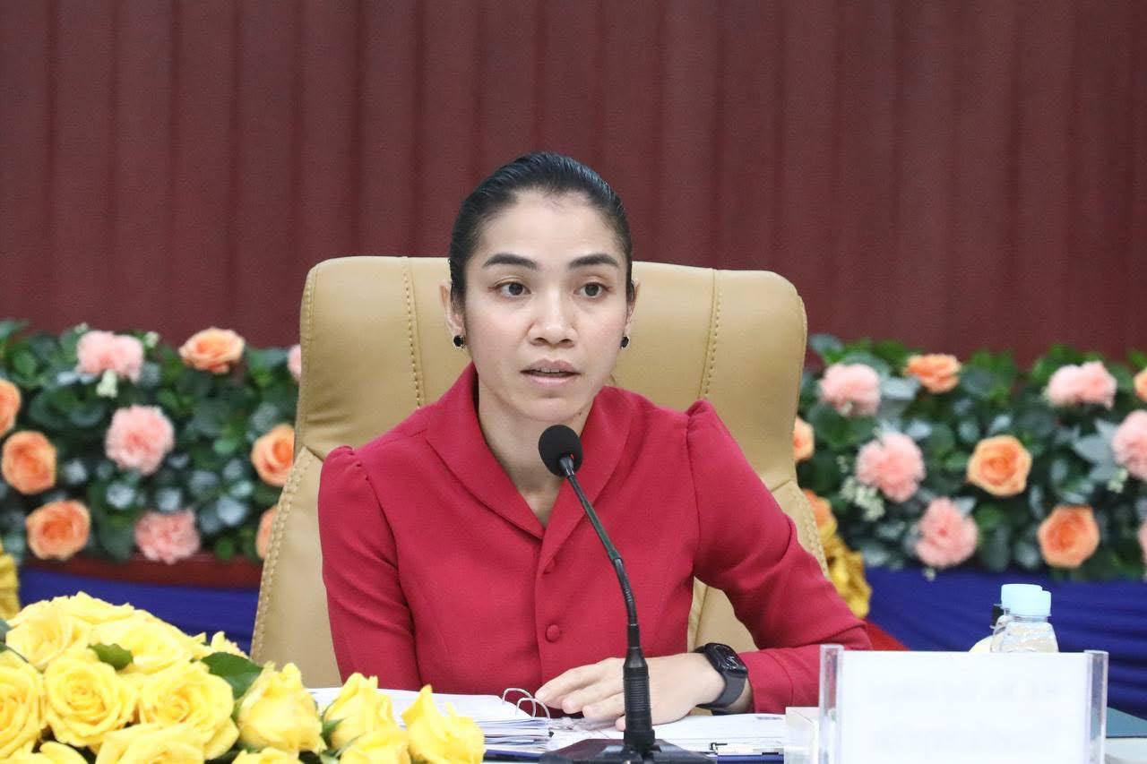 លោកជំទាវកុយ សុដានី រដ្ឋលេខាធិការប្រចាំការ ក្រសួងសាធារណការ និងដឹកជញ្ជូន