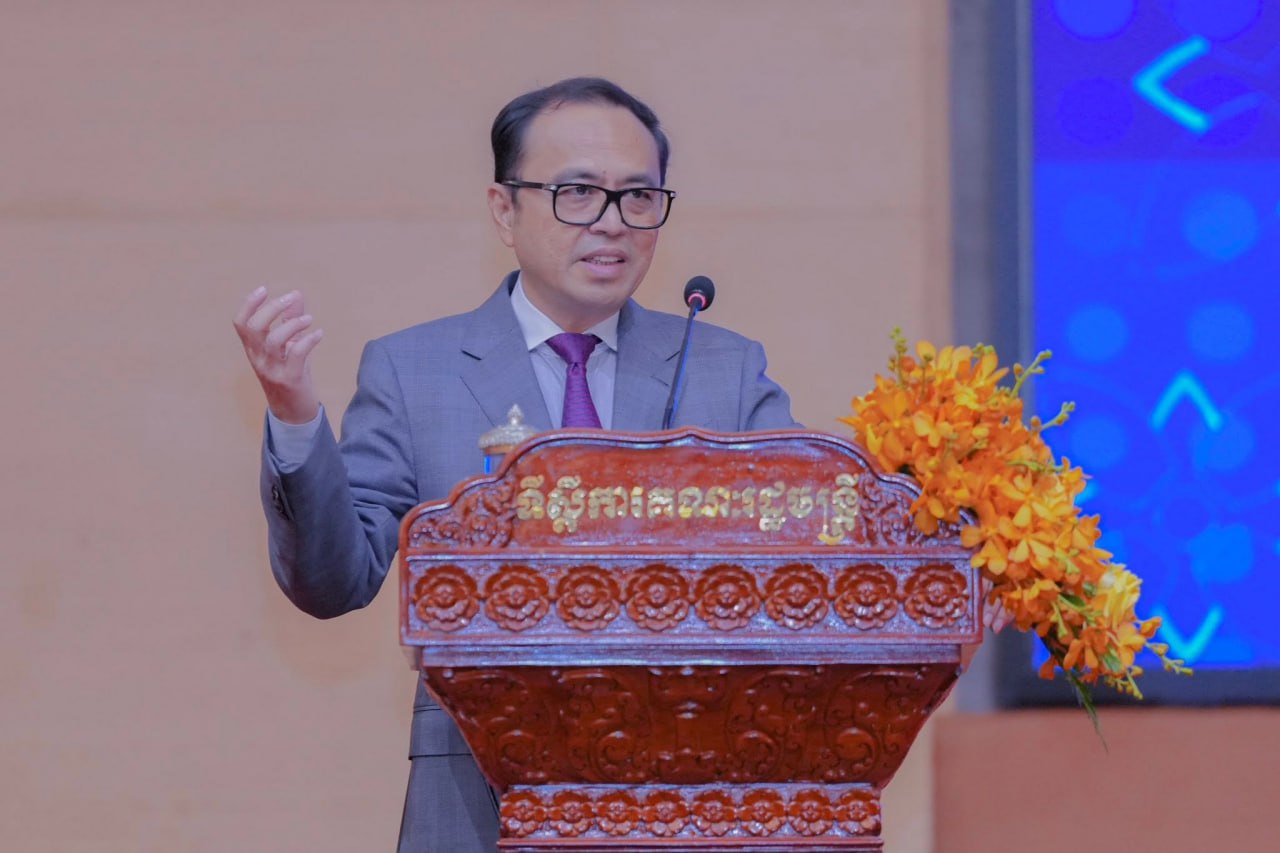លោកឧបនាយករដ្ឋមន្រ្តីវង្សី វិស្សុត