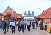 កម្ពុជា វៀតណាមបើកកិច្ចប្រជុំលើការអនុវត្តកិច្ចព្រមព្រៀងដឹកជញ្ជូនតាមផ្លូវគោកនៅច្រកទ្វារអន្តរជាតិម៉ឺនជ័យ