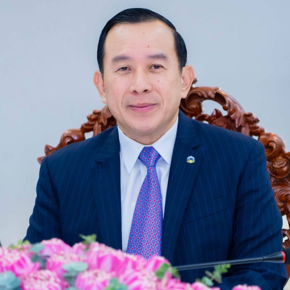 លោកហួត ហាក់ រដ្ឋមន្ត្រីក្រសួងទេសចរណ៍