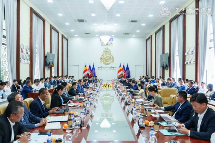 Cambodia-Investment-Khmer