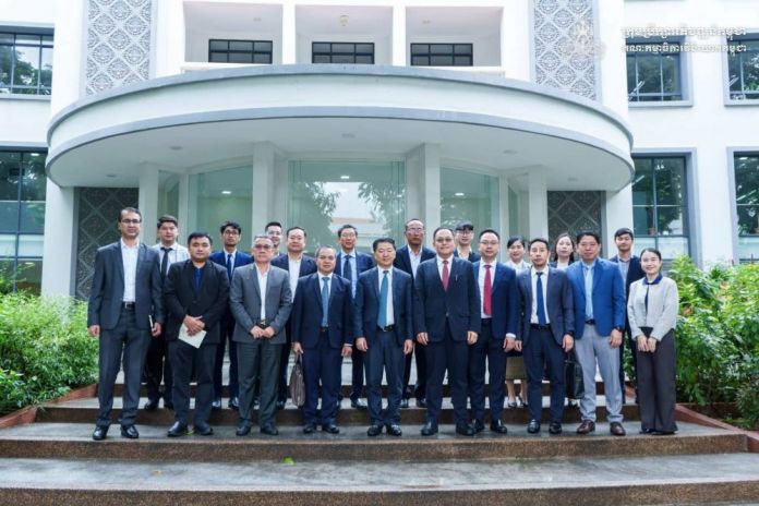 Cambodia-Loas-Car-Technology