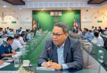ក្រុមមន្រ្តីជជែកលើករណីដីរដ្ឋចំនួន៤កន្លែង ដែលជាកម្មសិទ្ធិរបស់ក្រសួងសេដ្ឋកិច្ចមានទីតាំងនៅខេត្តចំនួន៣